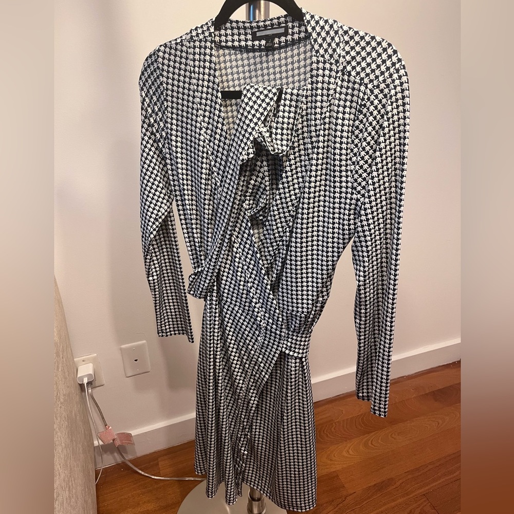 Elephants print midi wrap dress